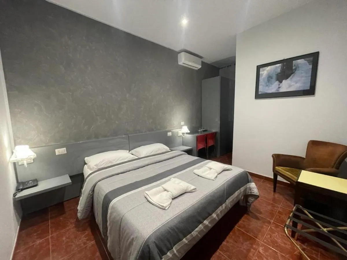 Hotel Convertini Milánó 2*,